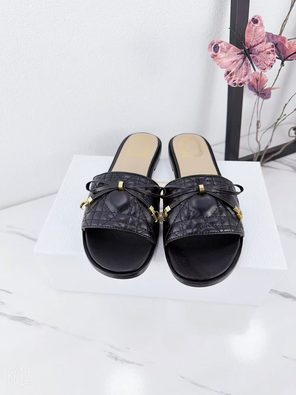 CD 26s Slippers Cowhide