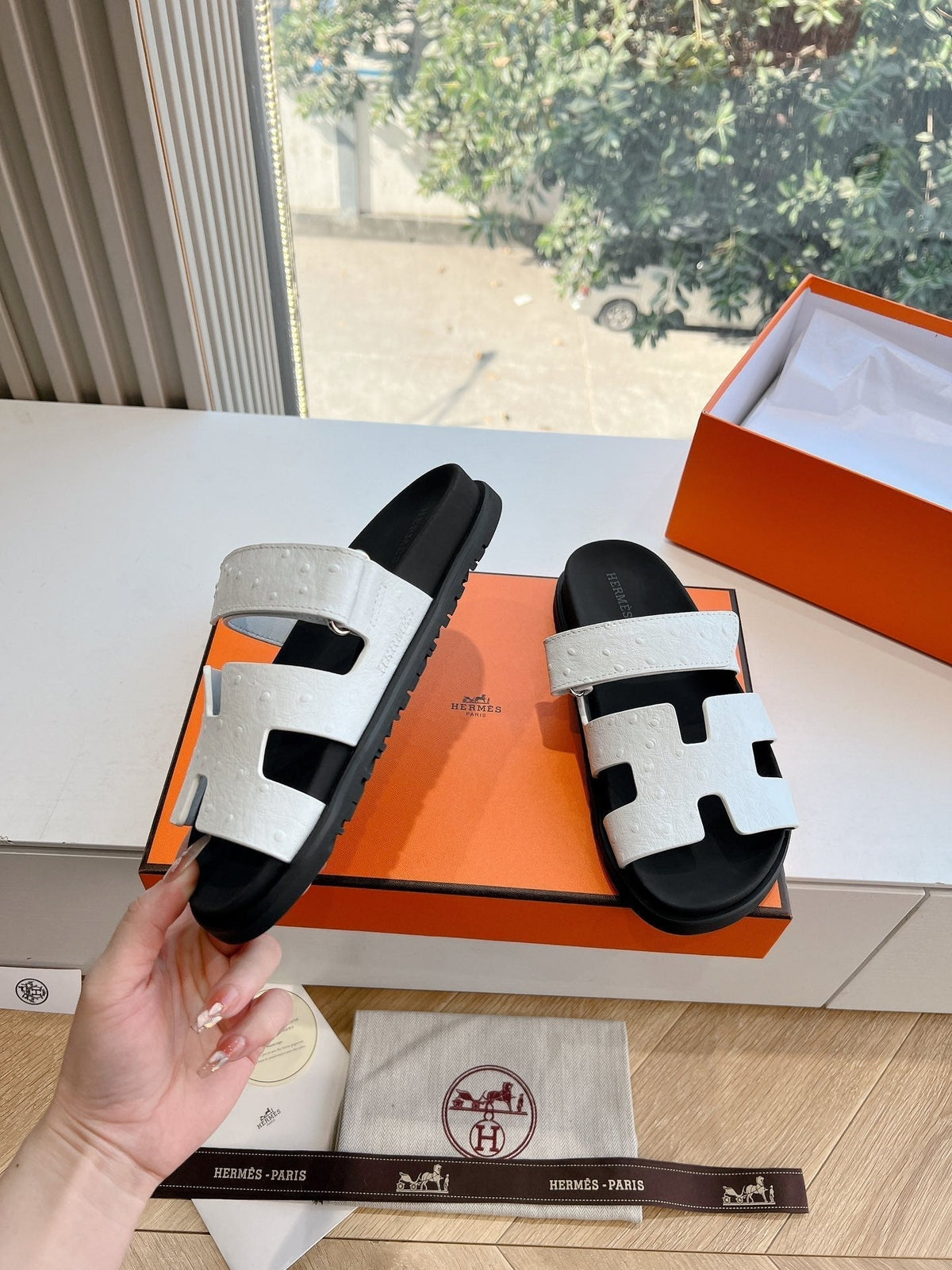 HM Chypre Sandal White Ostrich Leather 202801
