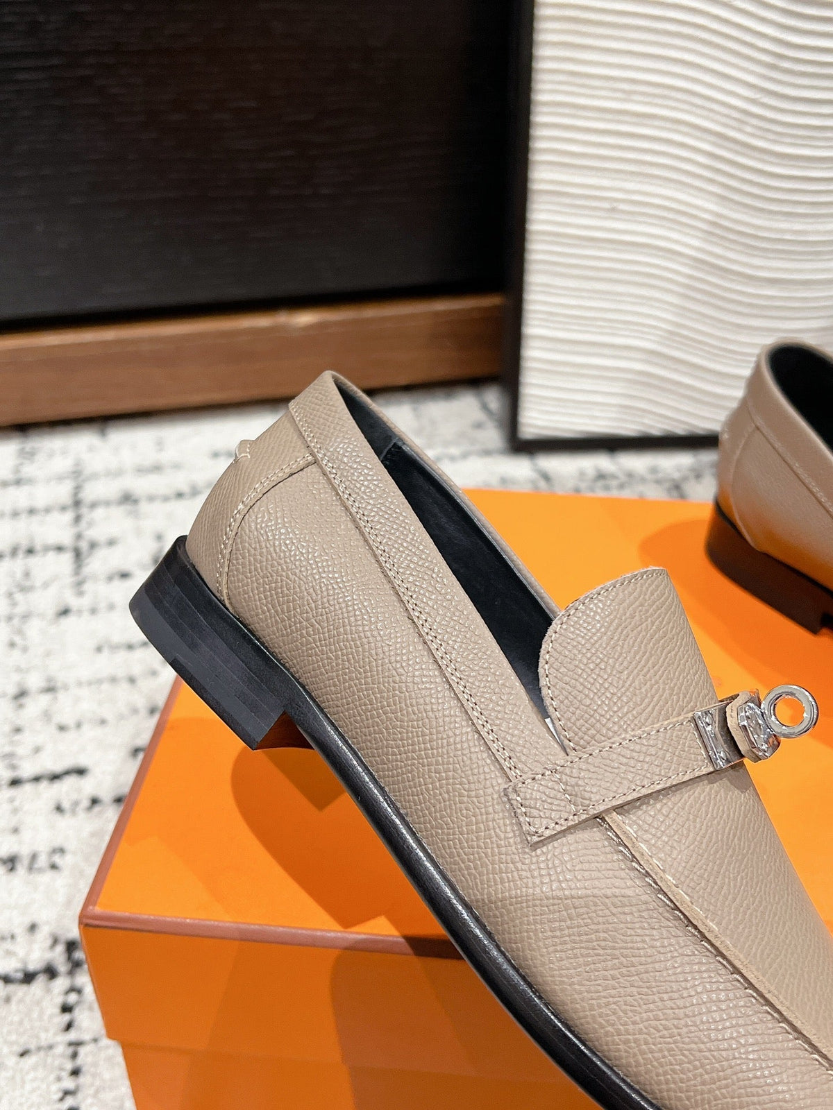 HM Destin Loafer In Grey Beige Calfskin 118779