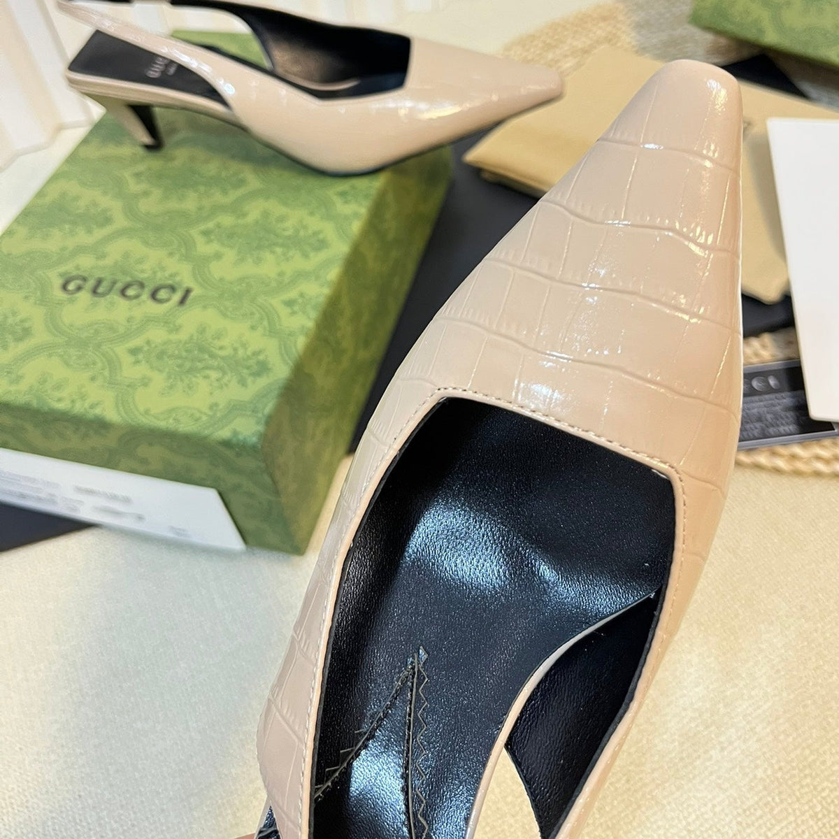 GG Women's G pointed silver-letter Logo slingback Nude Brown
