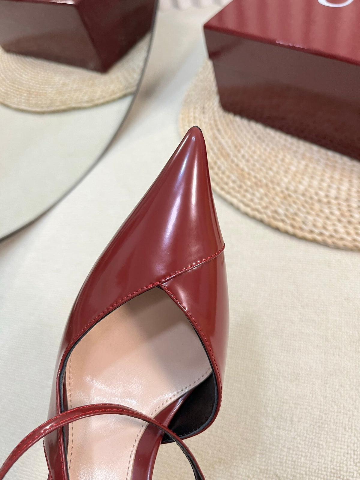 HIGH SLINGBACK PUMP 10 CM IN CHERRY RED GLOSSY CALFSKIN