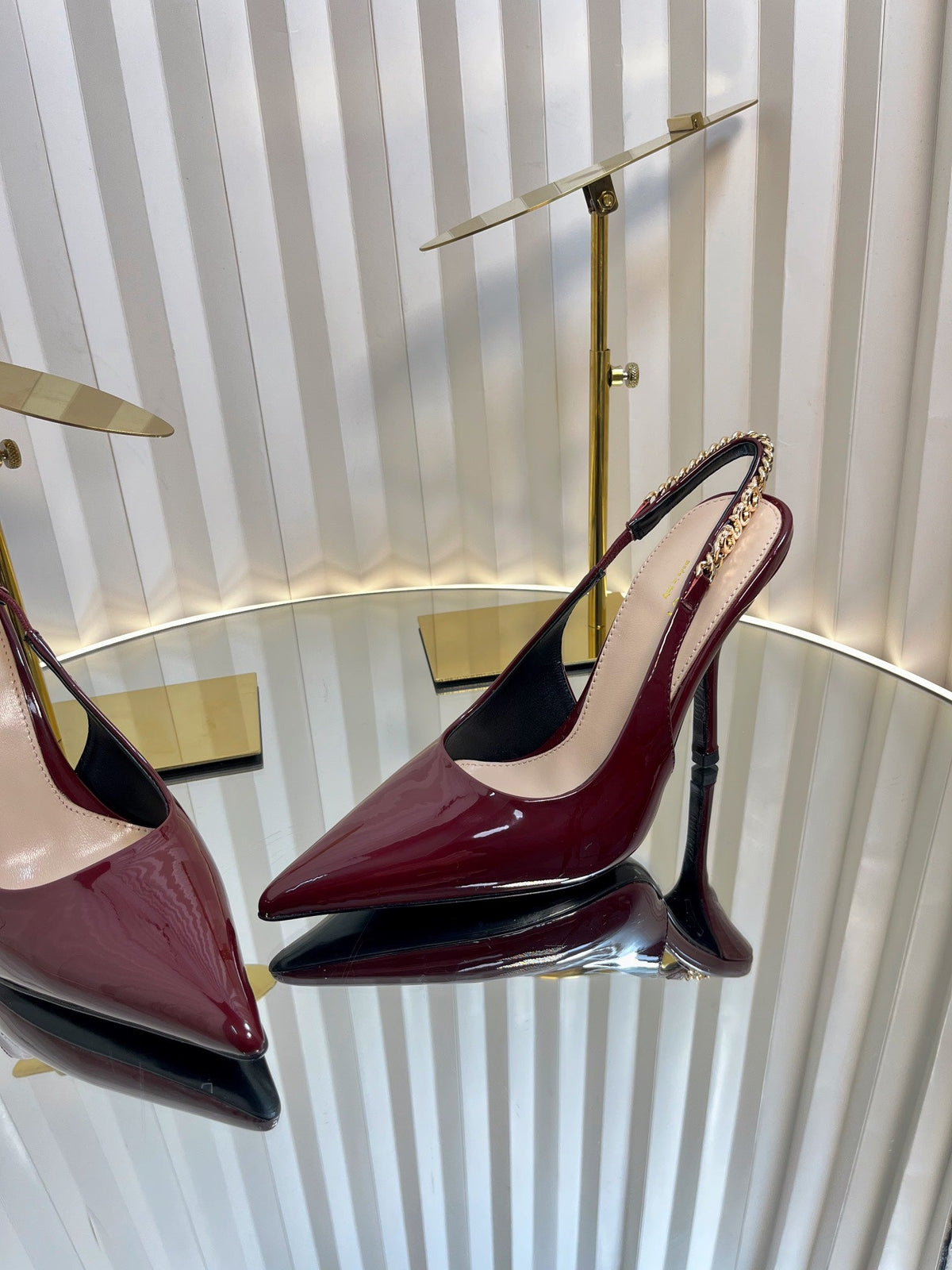 GG Gucci Signoria Slingback pump 100mm Red Patent Leather 234259