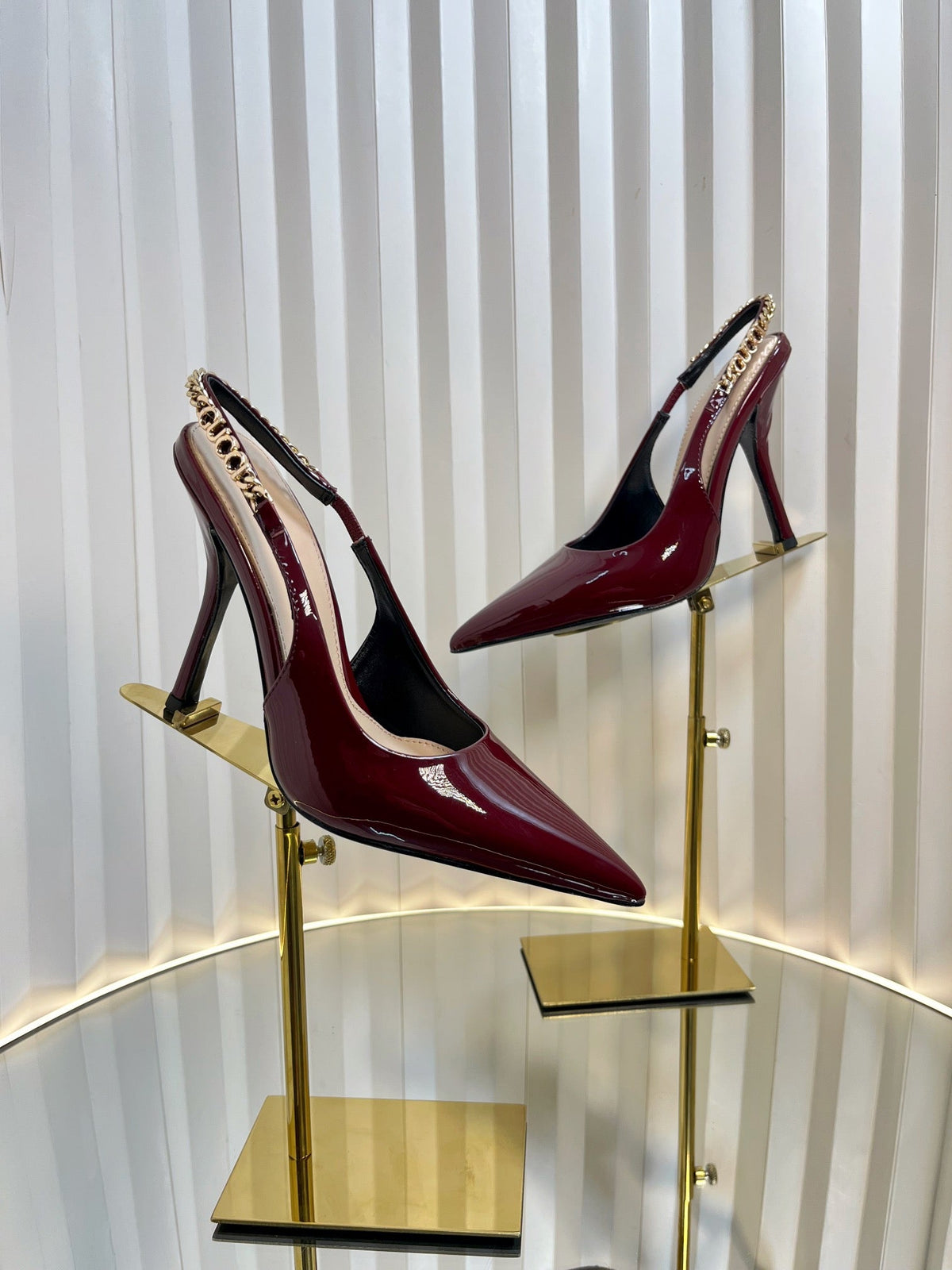 GG Gucci Signoria Slingback pump 100mm Red Patent Leather 234259