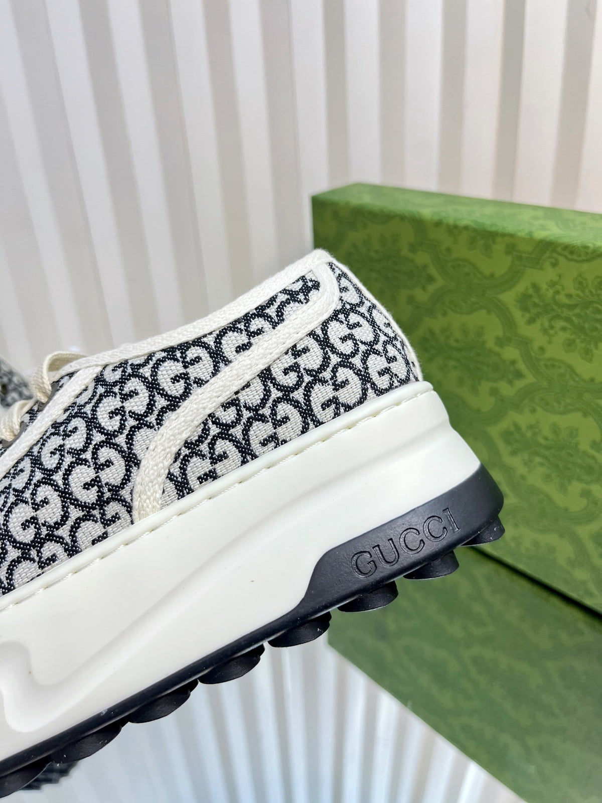 GG Women's GG sneaker Grey Monogram Fabric 234268