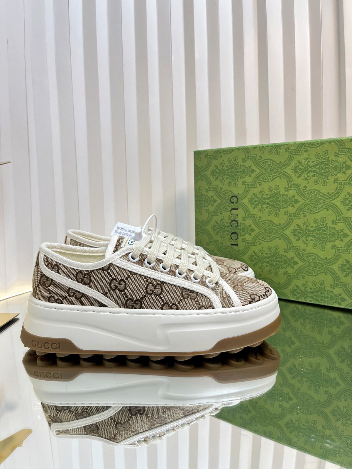 GG Women's GG sneaker Beige Brown Monogram Fabric 234270