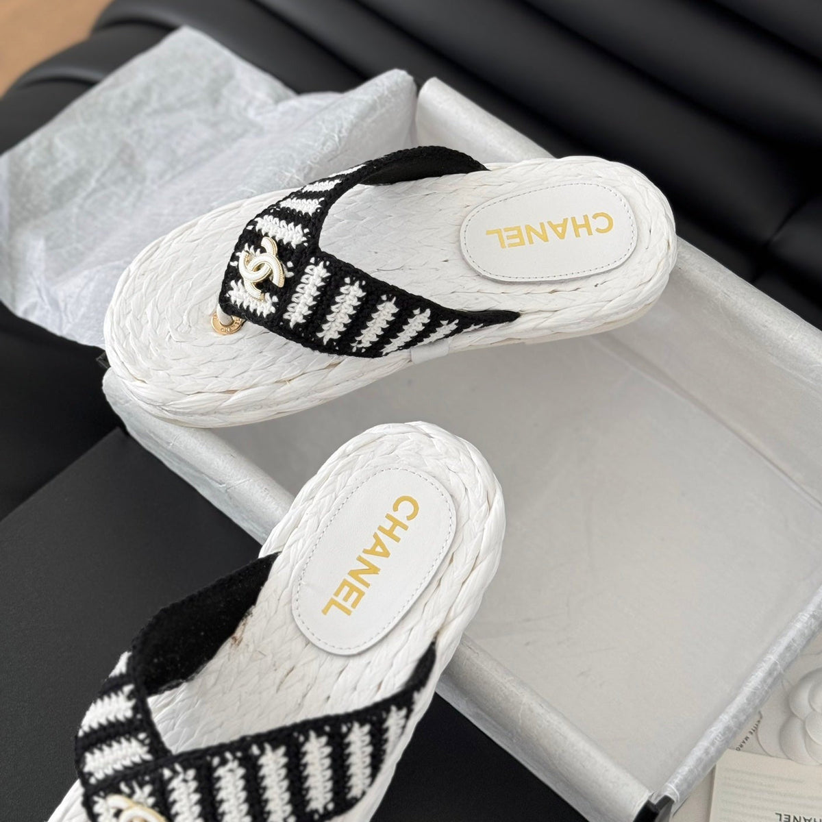 Hottest Knit Flip-Flops White Black