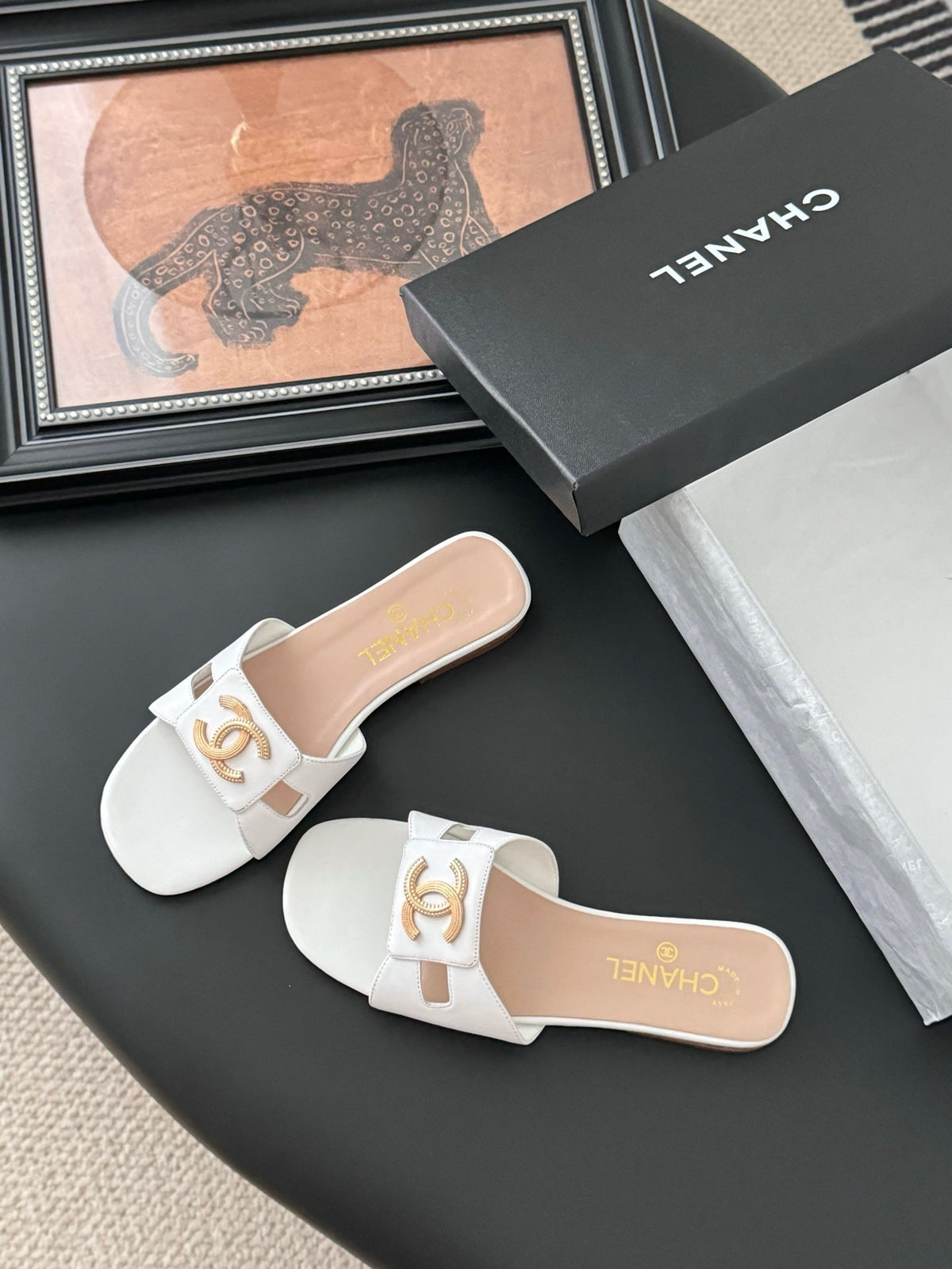 CC 25 Slippers White Cowhide 305284