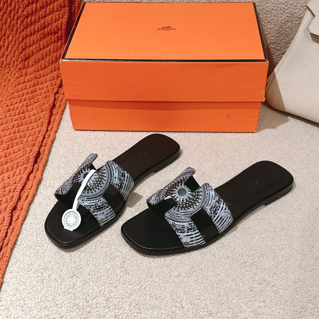 HM 3D Oran Sandals Black Calfskin 243961