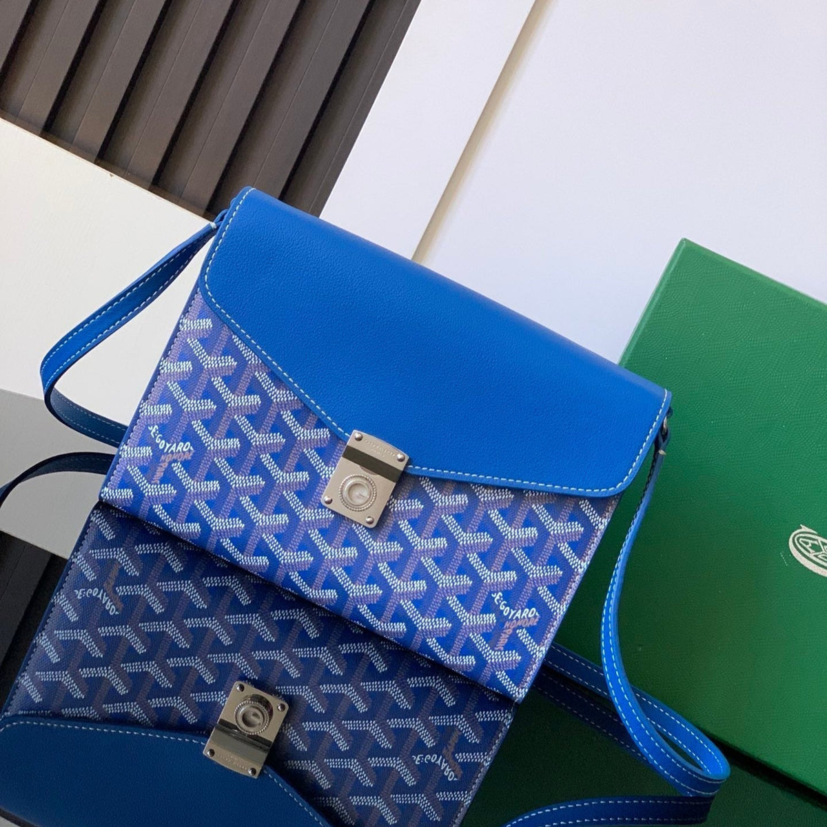 CHYPRE WALLET-POUCH 21 IN SAPPHIRE BLUE GOYARDINE CANVAS AND CALFSKIN