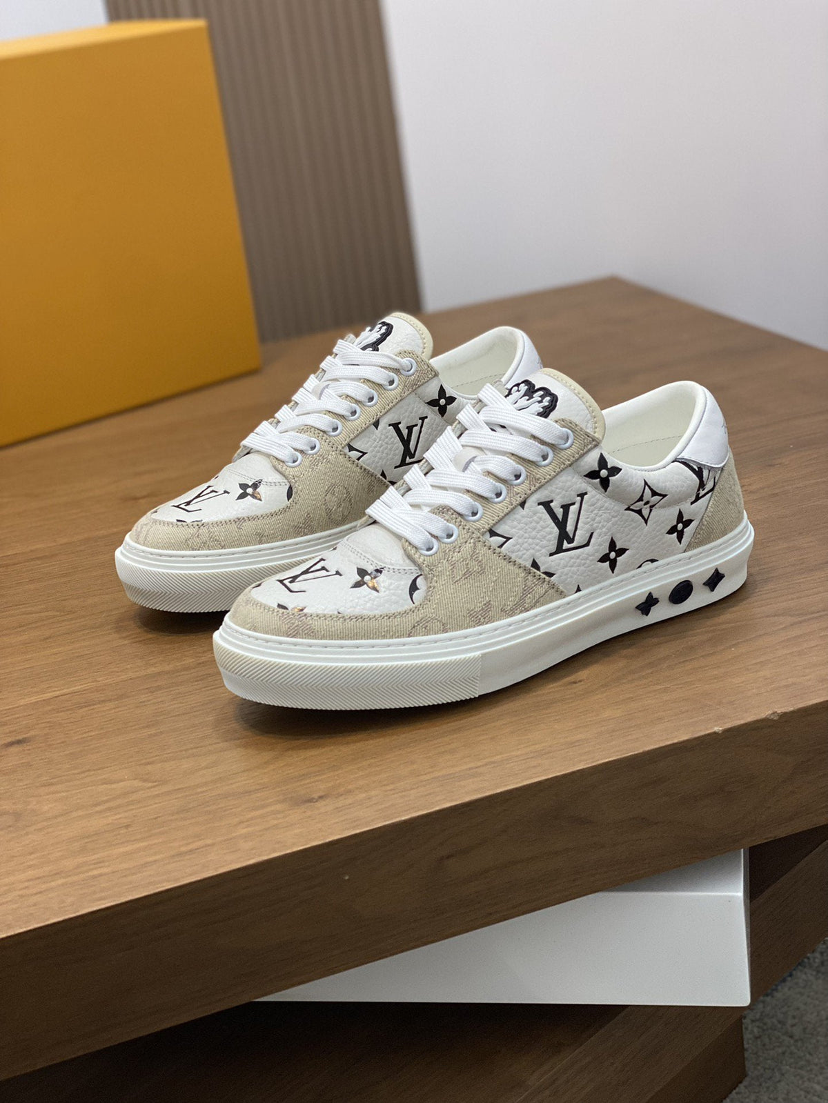 LV MONOGRAM BEIGE AND WHITE SNEAKERS
