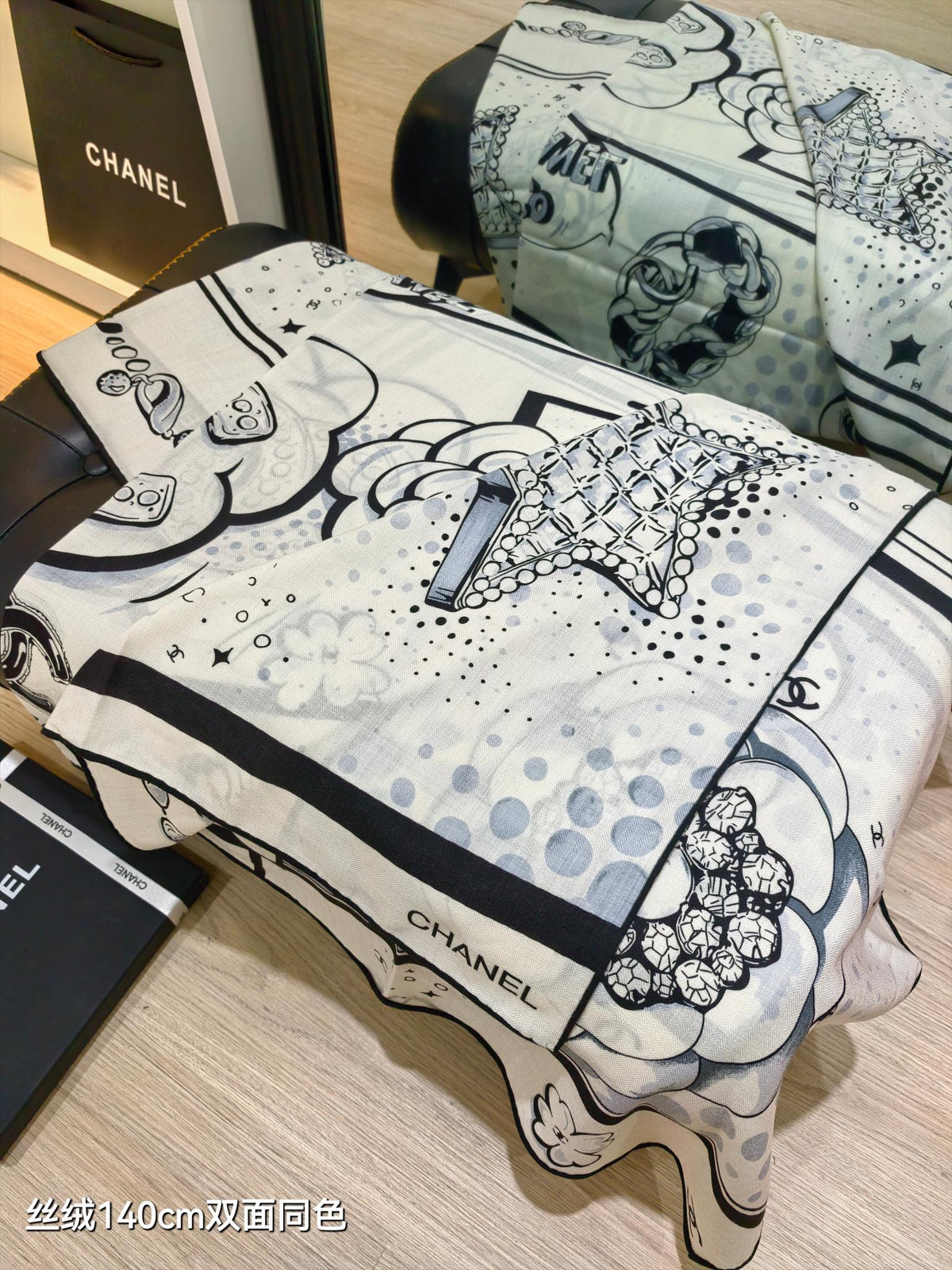 CC 25 Camellia Scarf 140CM White Black Cashmere 293083