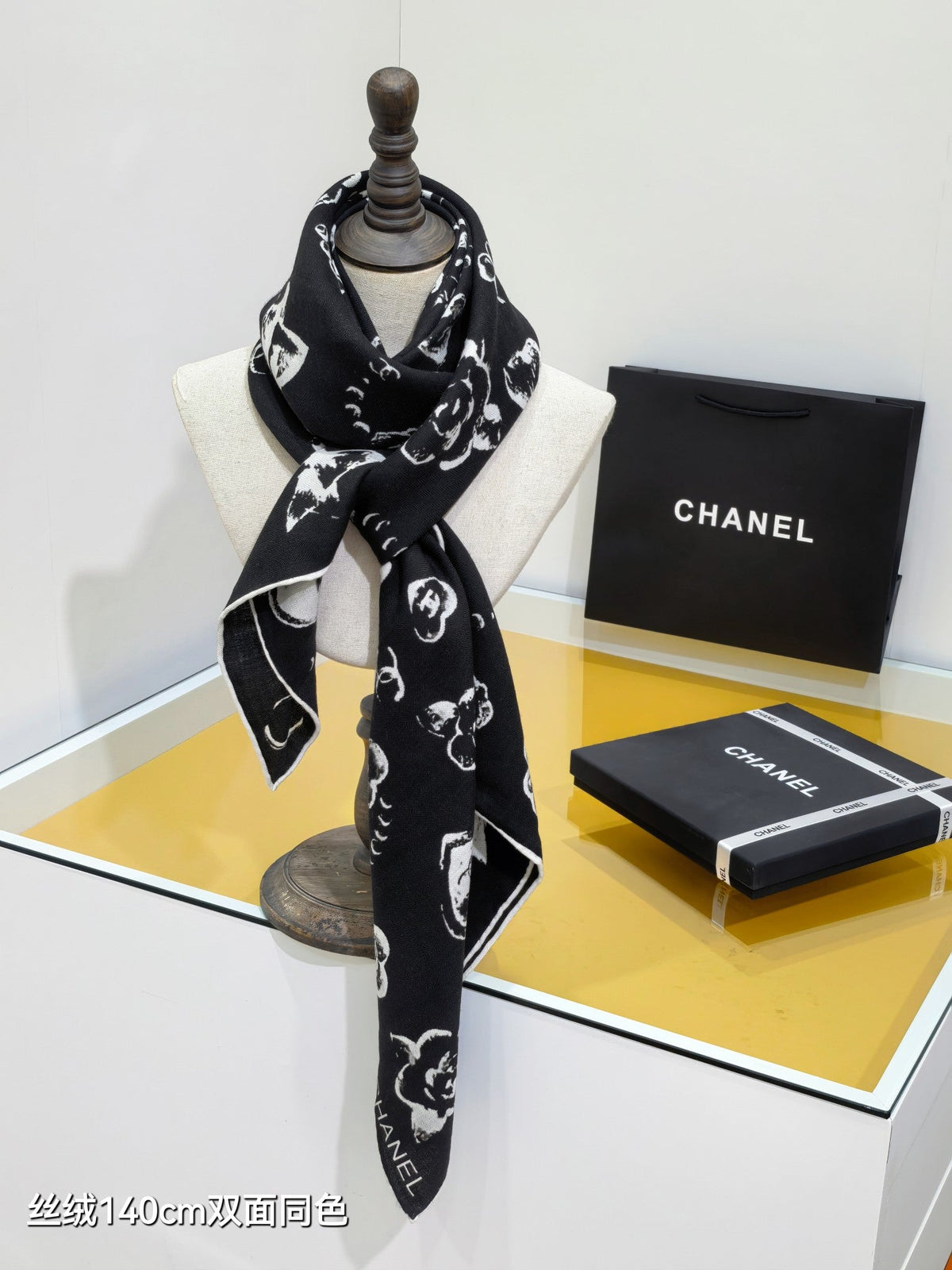 CC 25  Scarf 140CM Black Cashmere 293088