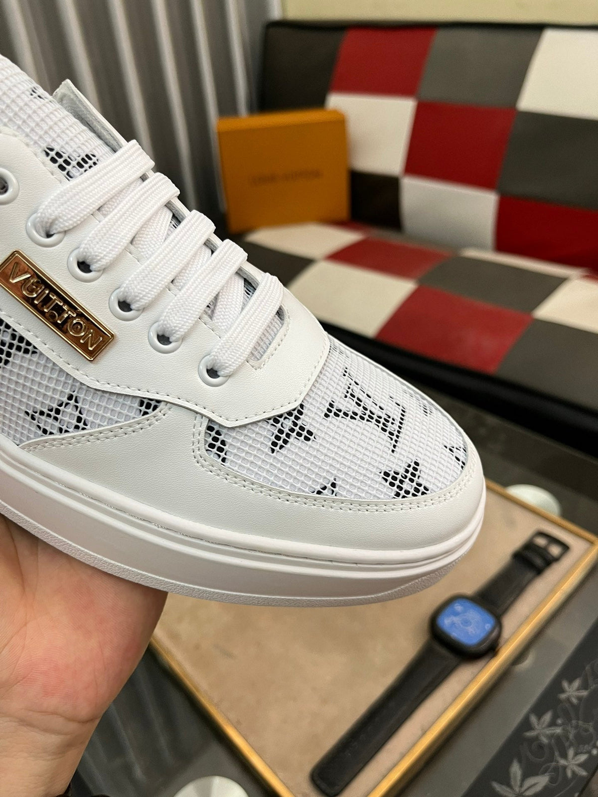 LV CLASSIC TRAINERS WHITE MESH AND CALFSKIN