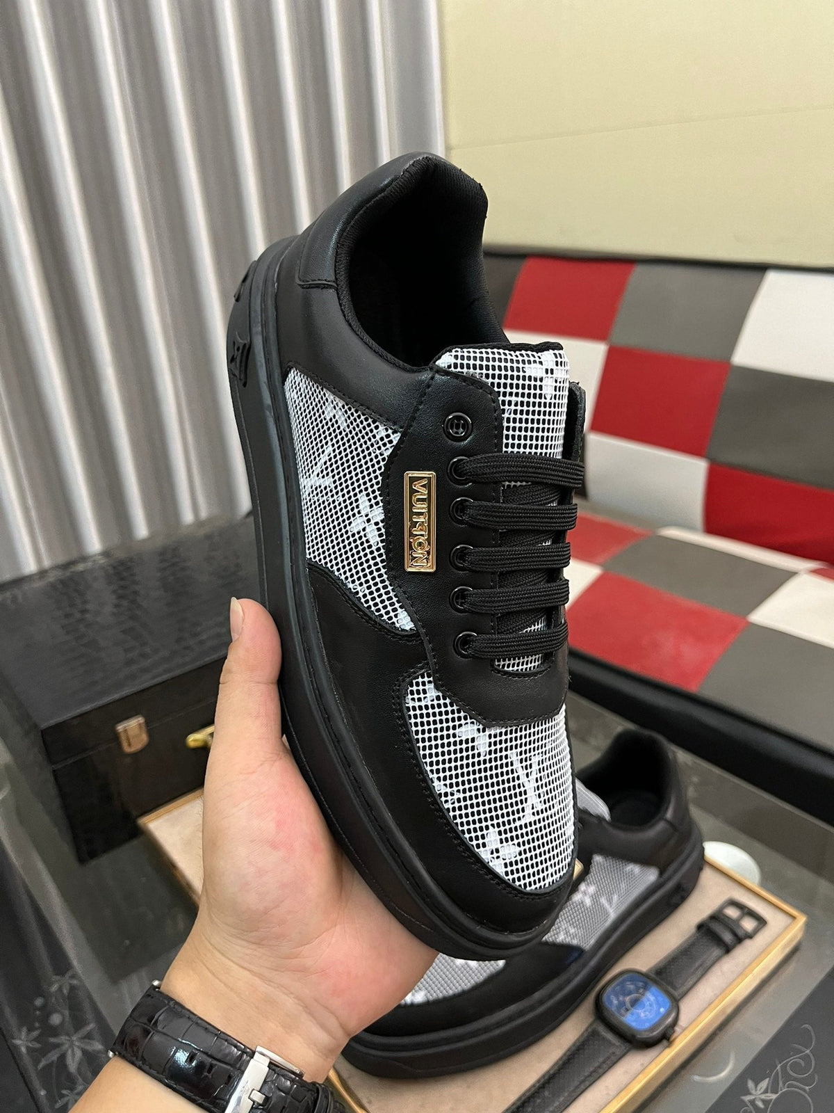 LV CLASSIC TRAINERS WHITE MESH AND BLACK CALFSKIN