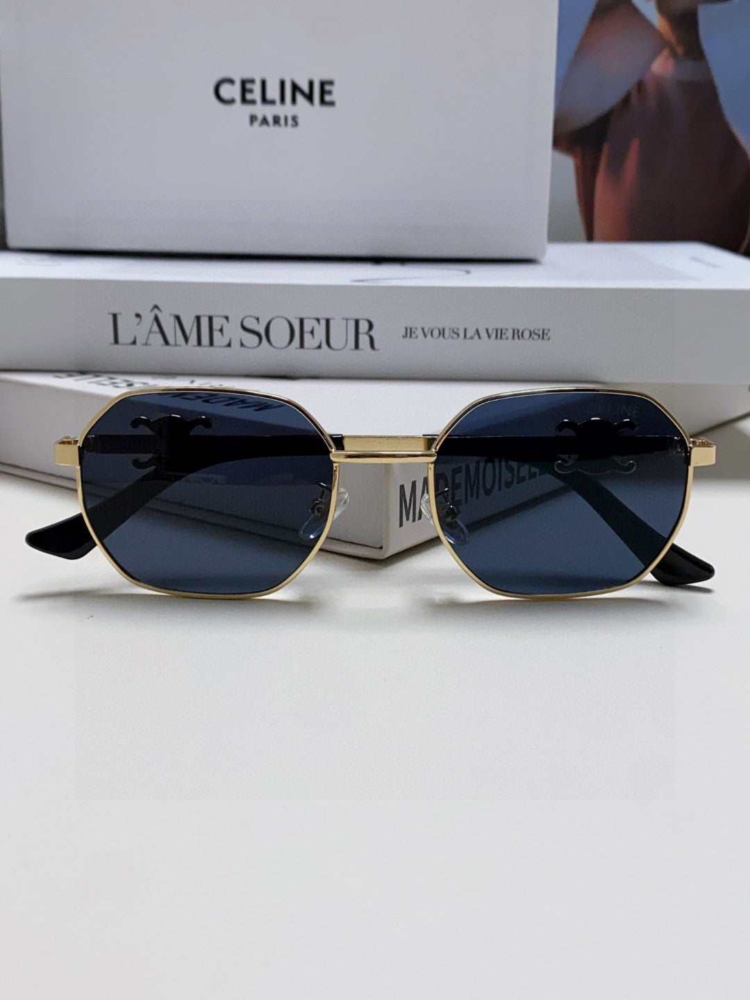 TRIOMPHE SUNGLASS 497823 IN GOLD METAL BLACK LENSES