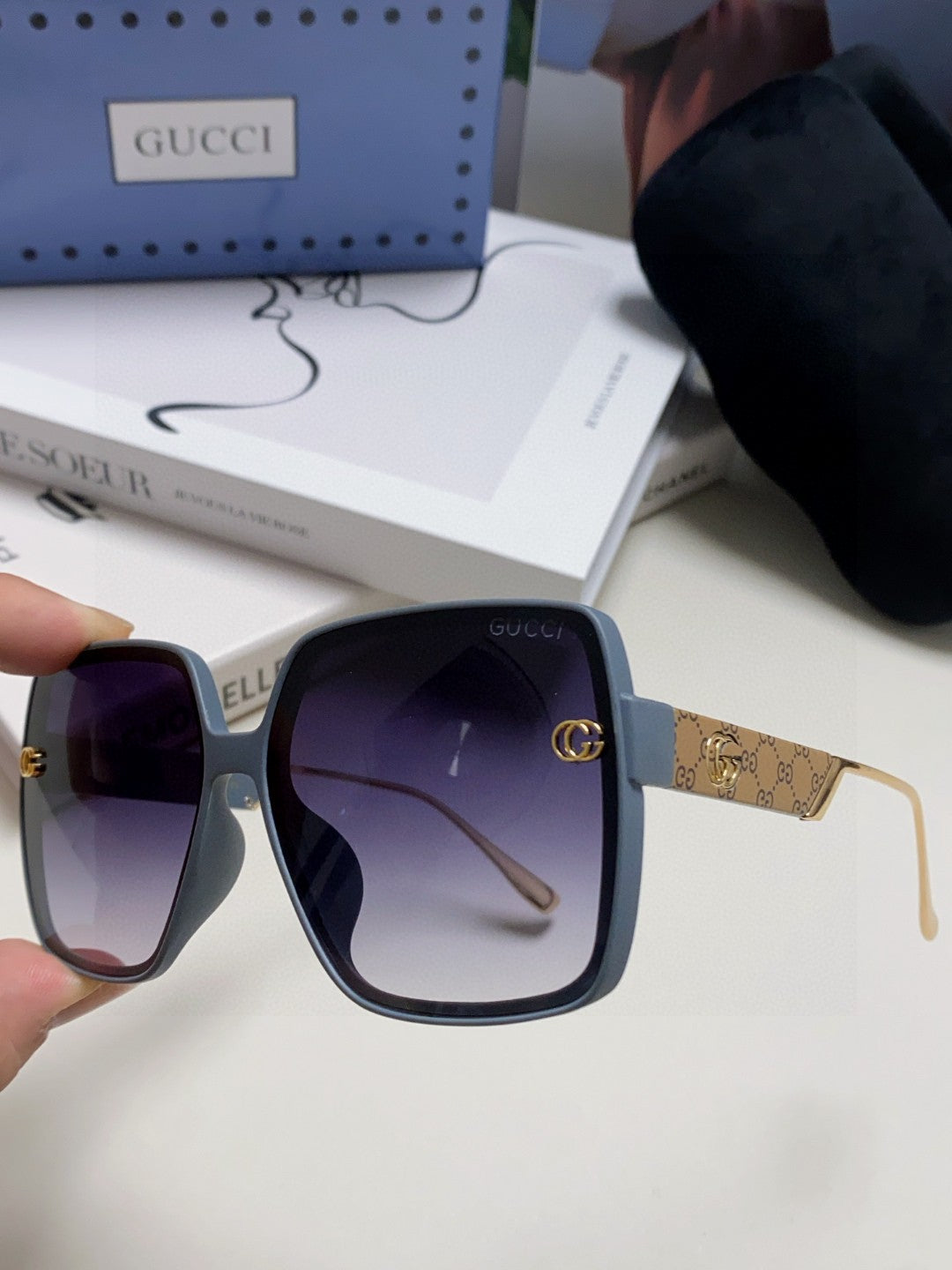 SQUARE FRAME SUNGLASSES  567447 IN ACETATE