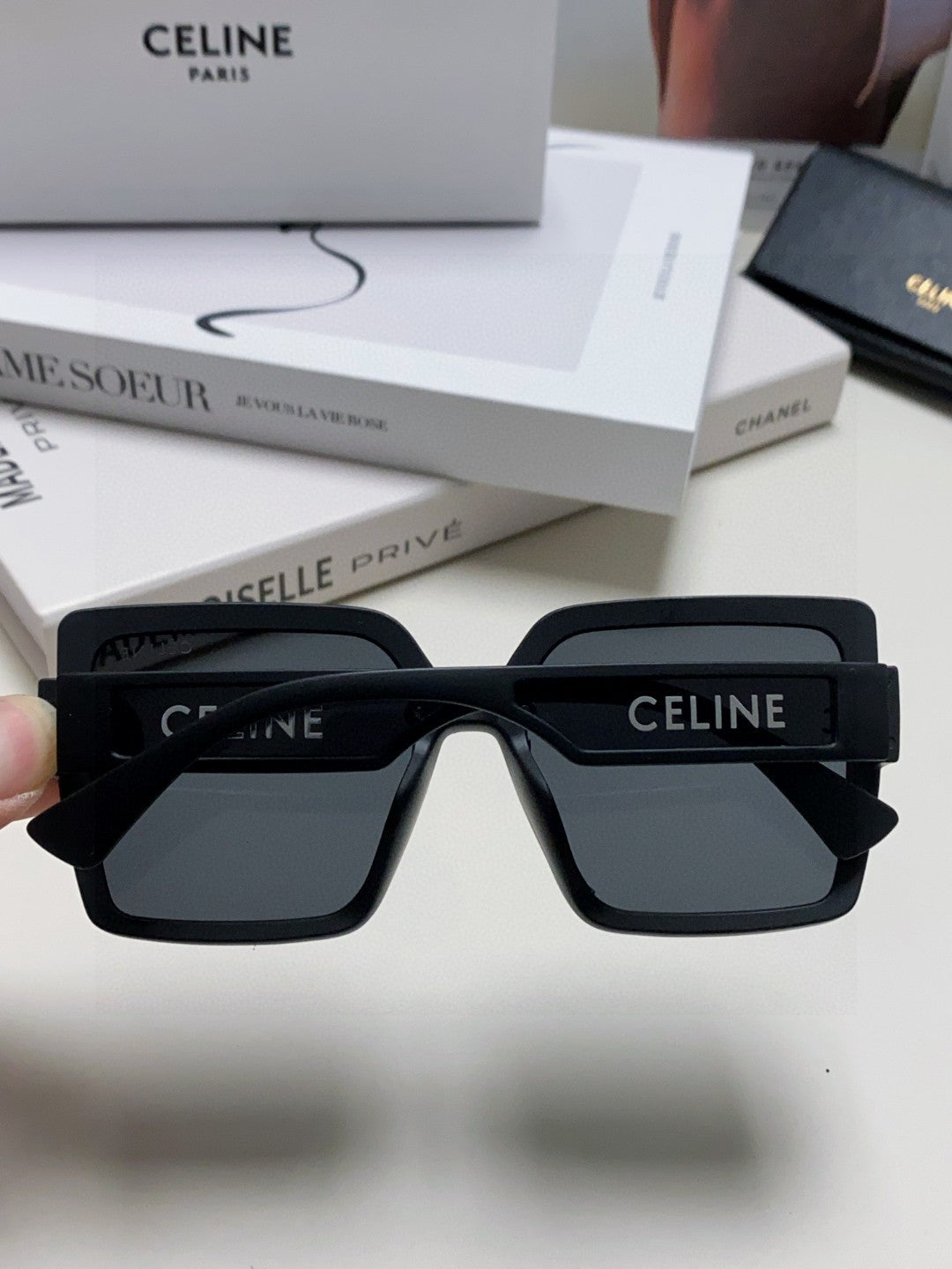 TRIOMPHE SUNGLASSES 573256 IN BLACK ACETATE