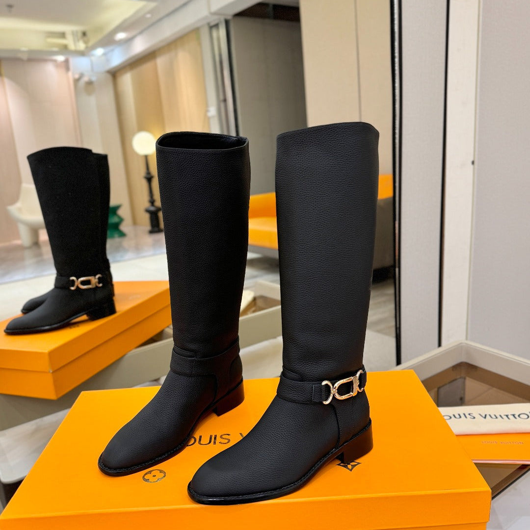 LV 25 Martin Boots 30 Black  Cowhide 573884