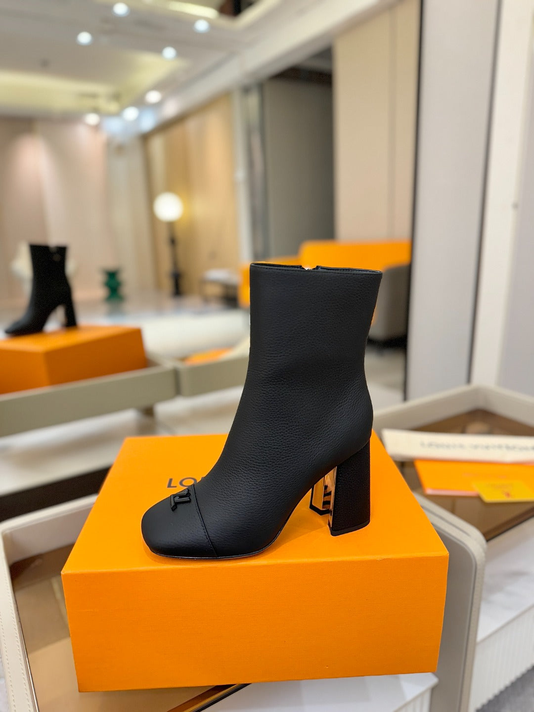 LV Ankle Boots 90 Black Calfskin 573717
