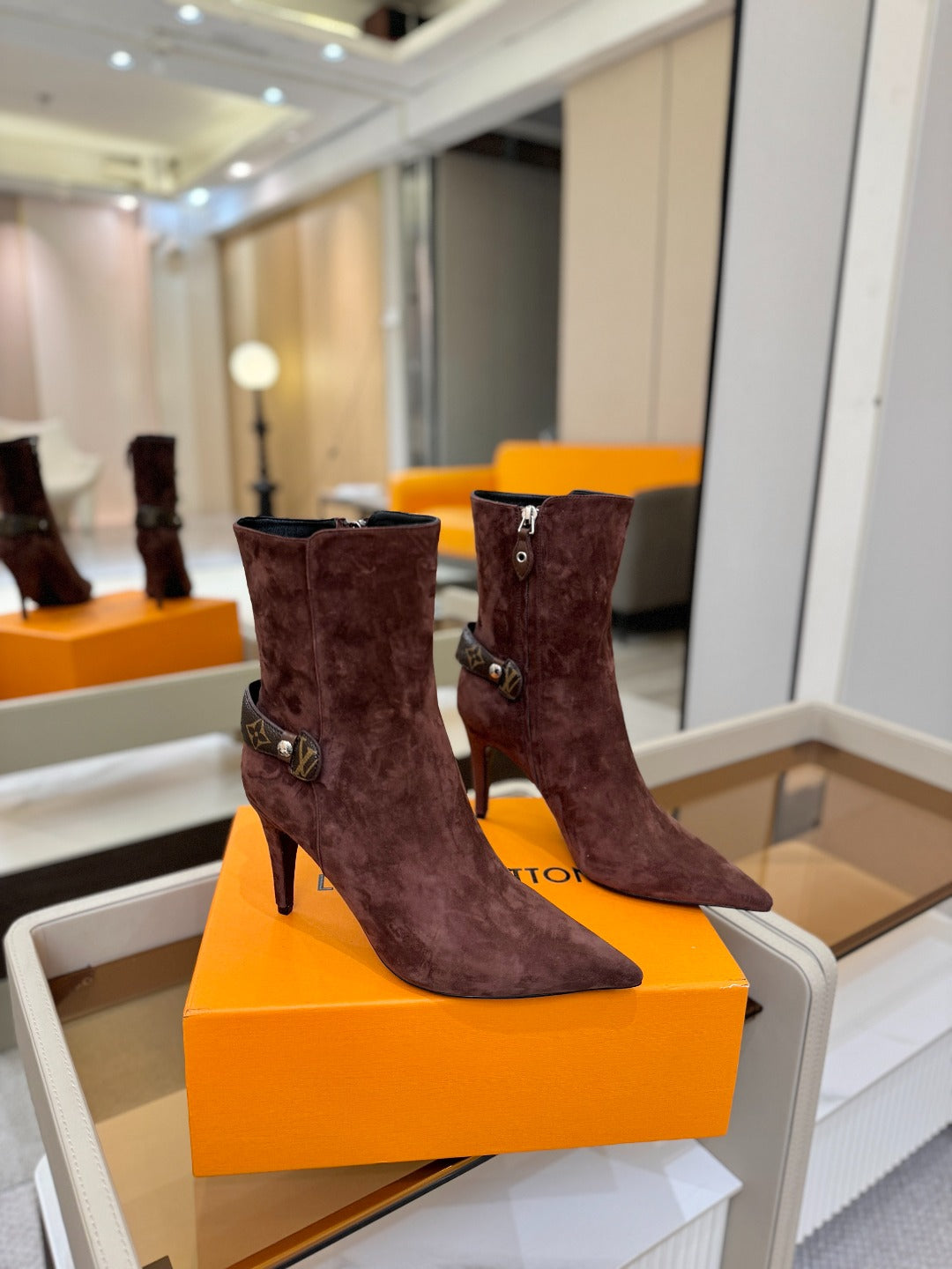 LV 25 Runway Ankle Boots 90 Taupe Suede 573866