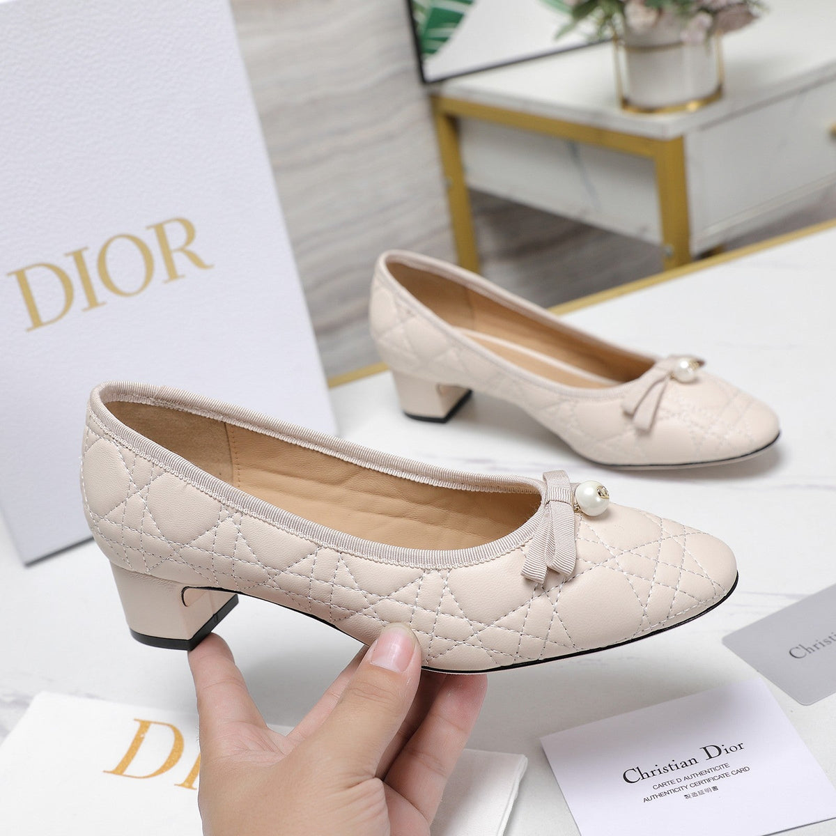 CD Pump 40mm In White Pink Quilted Calfskin 995266