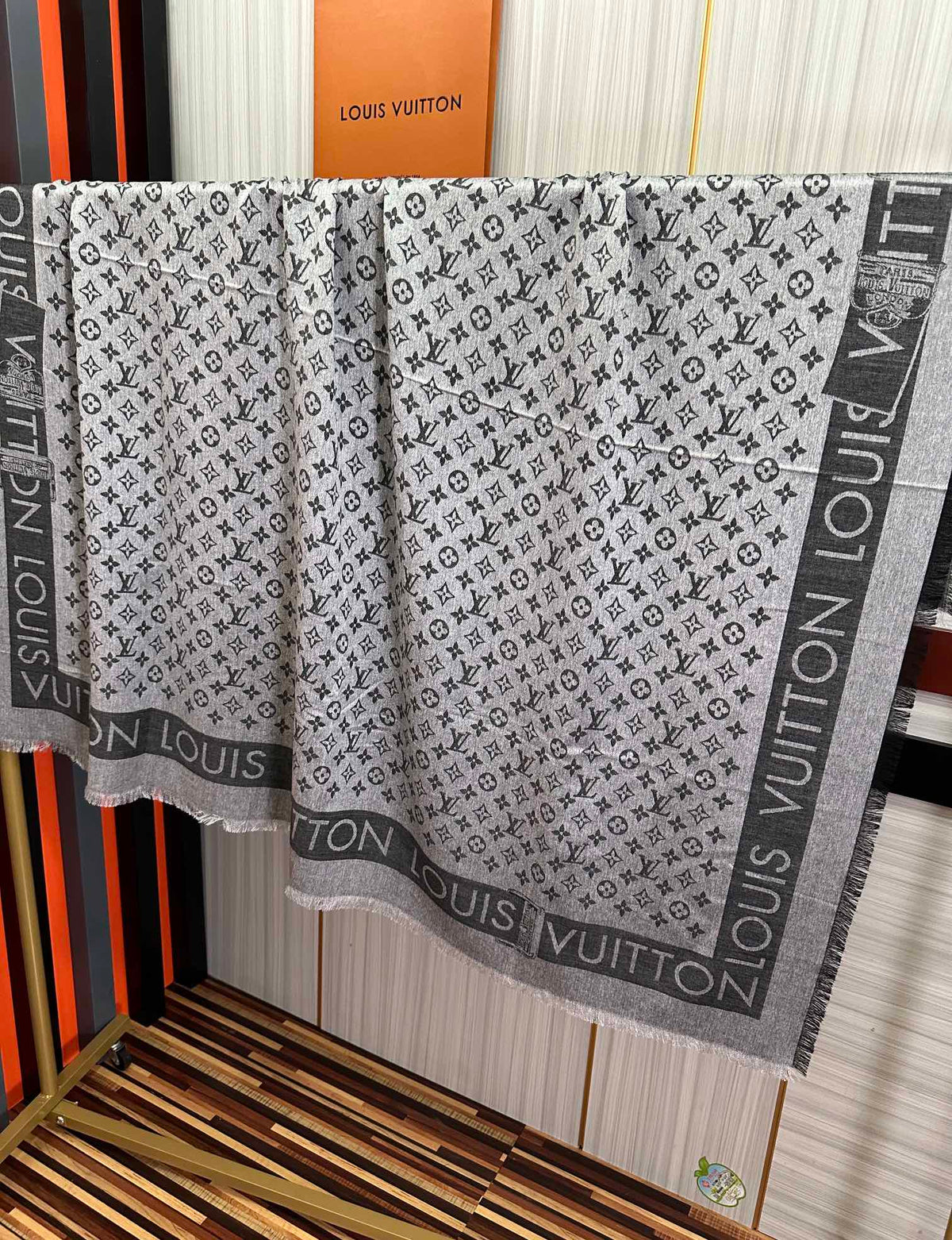 LV  Long Scarf 140cm Black Gray Cashmere 967310