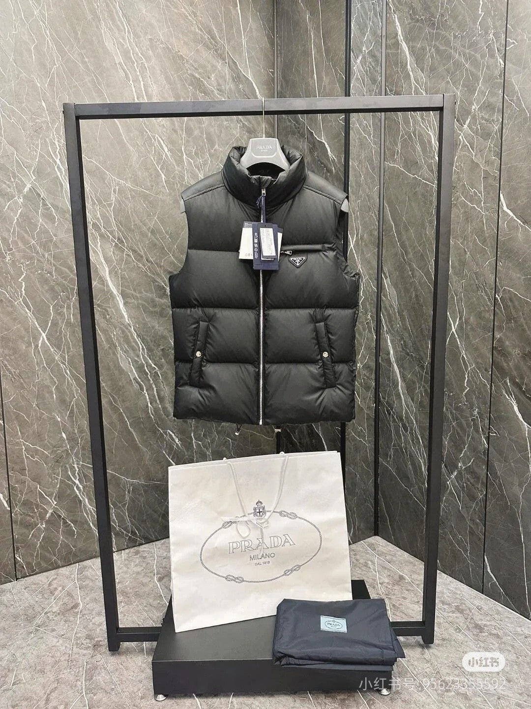 Prada 25 Vest Black And Grey Polyester 291392