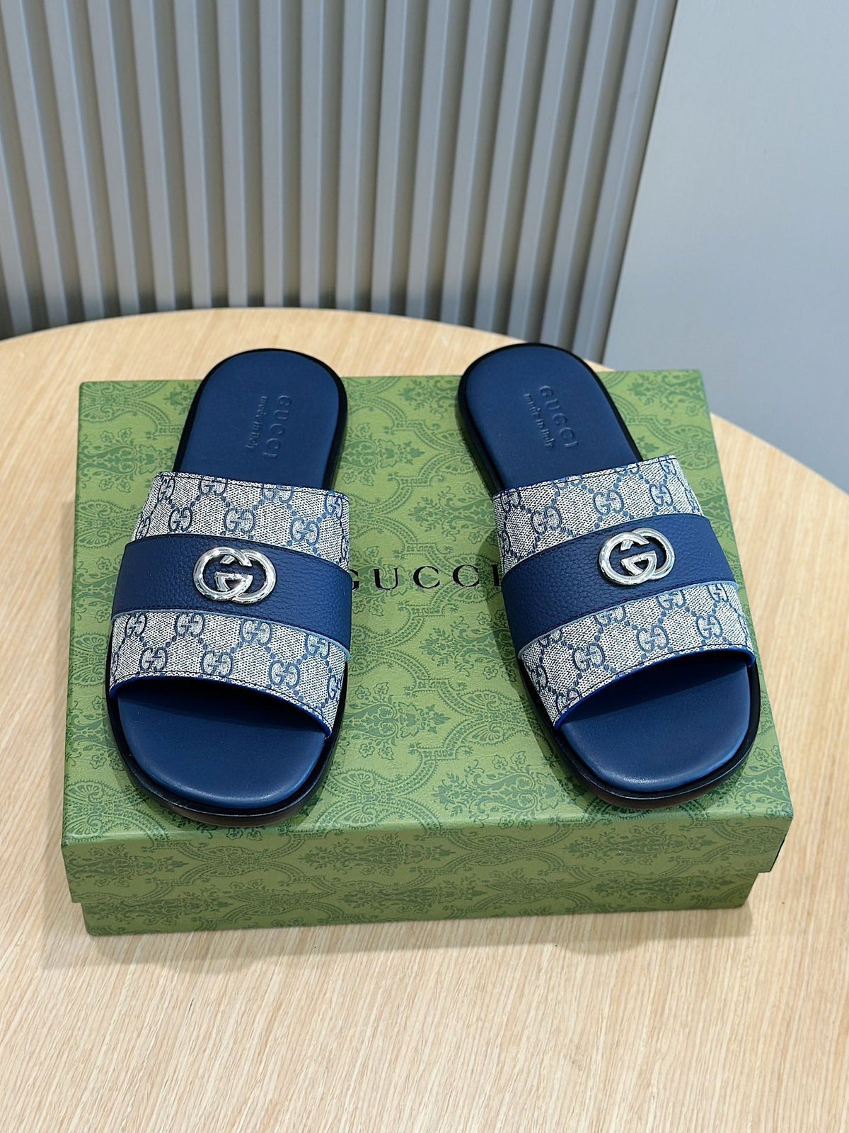 GG Men's Interlocking G Slides Blue Cowhide 547641