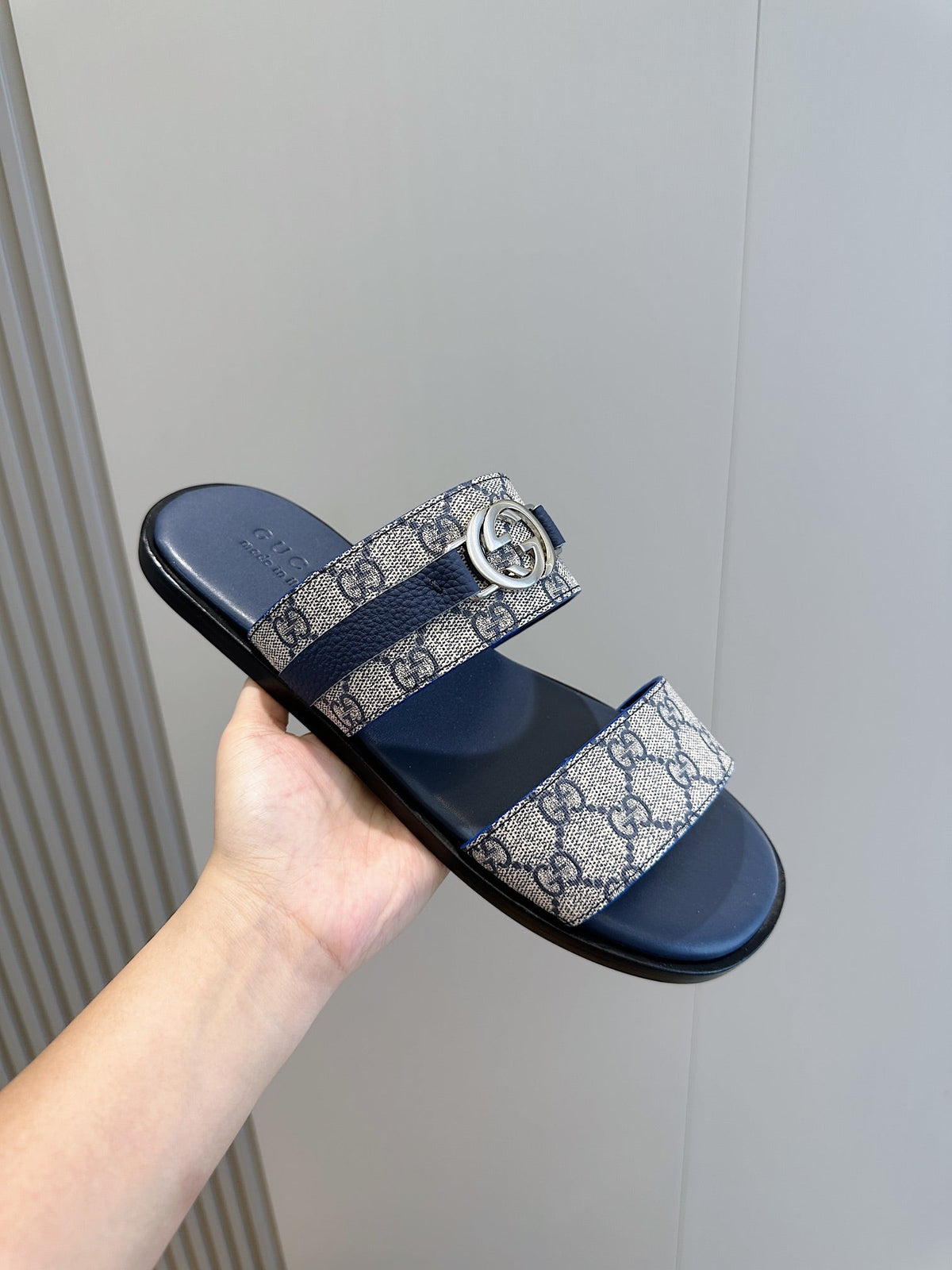 GG Men's Interlocking G Sandals Blue Cowhide 547647