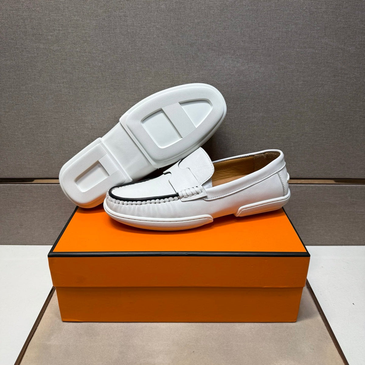 HM Men's 25 Loafer White Cowhide 717695