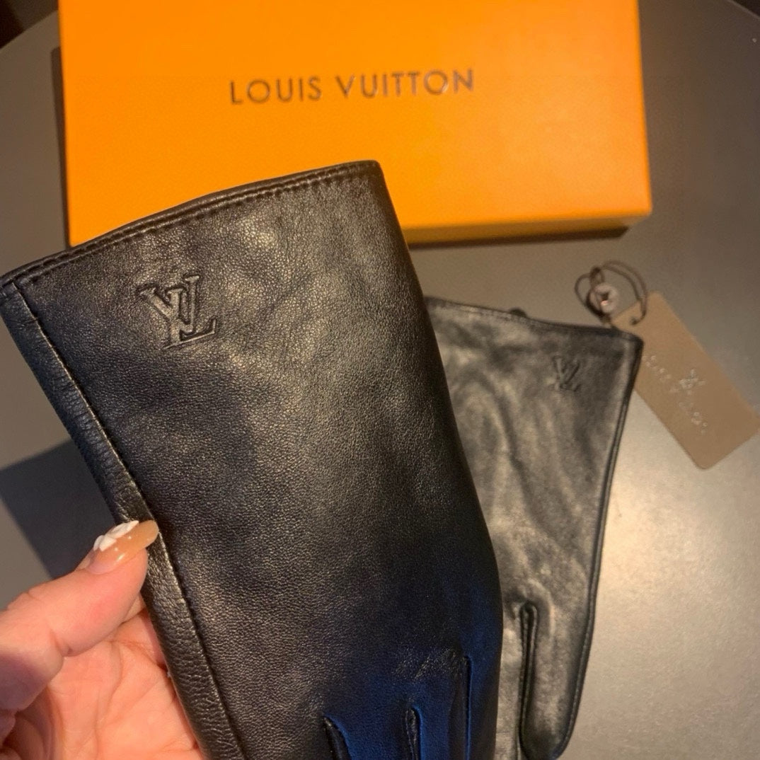 LV Gloves In Black Lambskin 470702