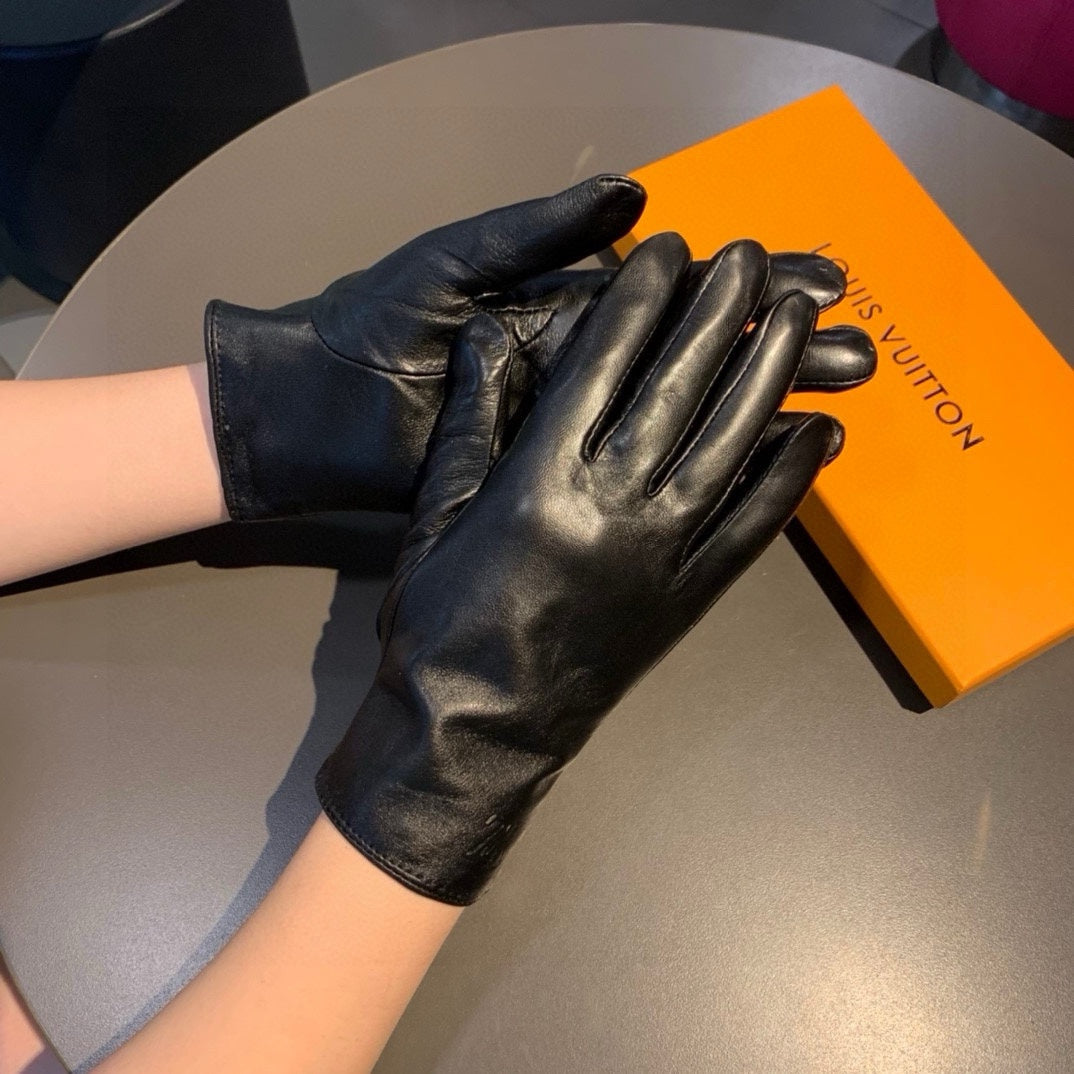 LV Gloves In Black Lambskin 470702
