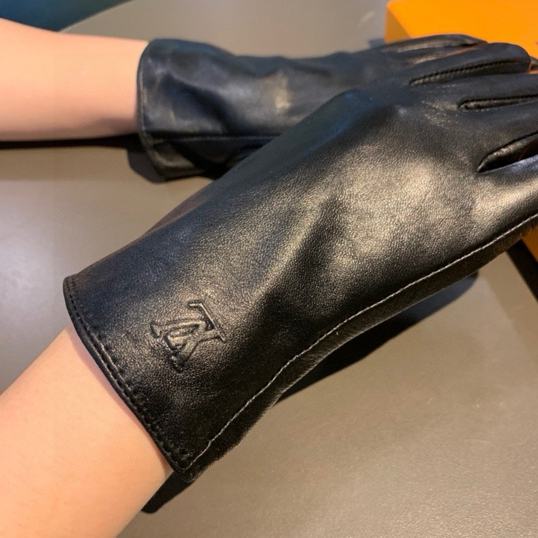LV Gloves In Black Lambskin 470702