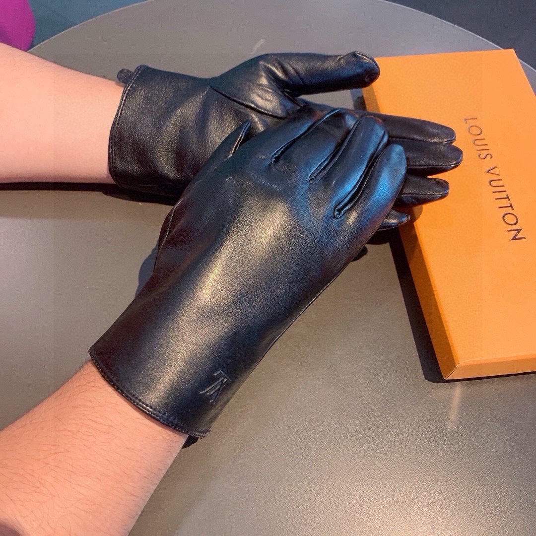 LV Gloves In Black Lambskin 470711