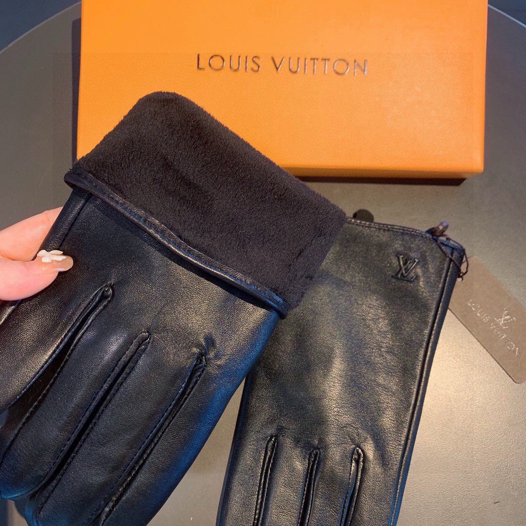 LV Gloves In Black Lambskin 470711