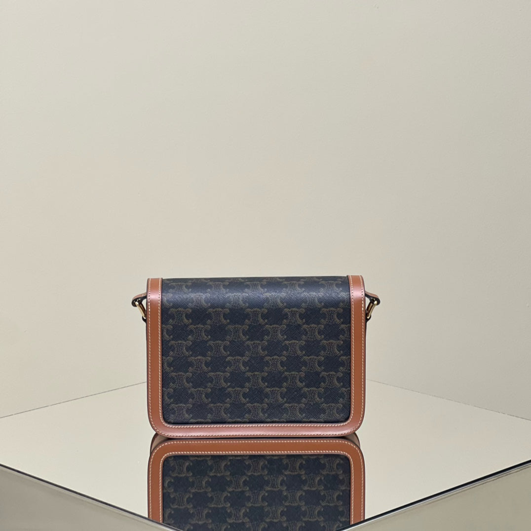 CLASSIQUE TRIOMPHE 22 CALFSKIN BLACK BROWN