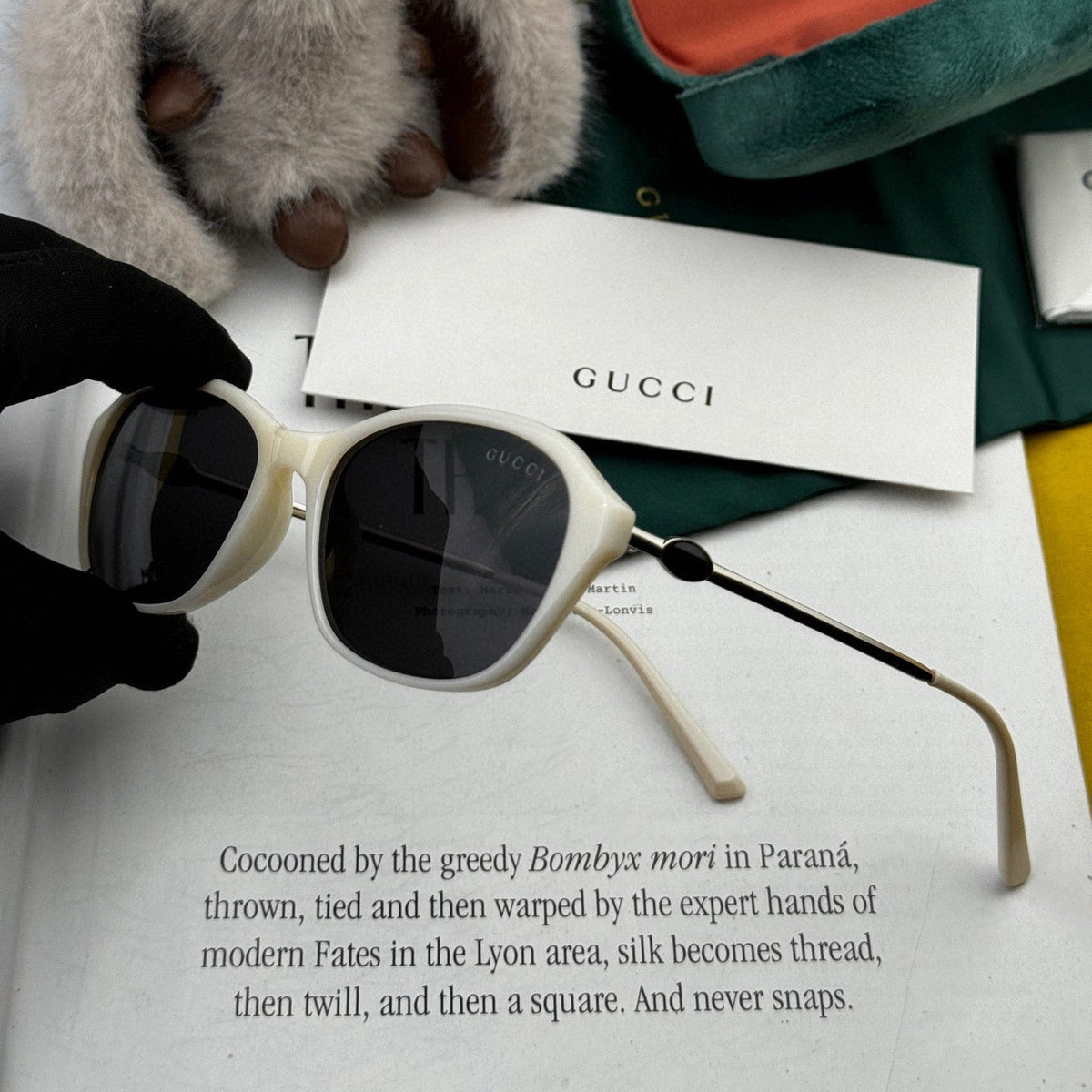 OVAL FRAME SUNGLASSES G4906 IN ACETATE AND METAL