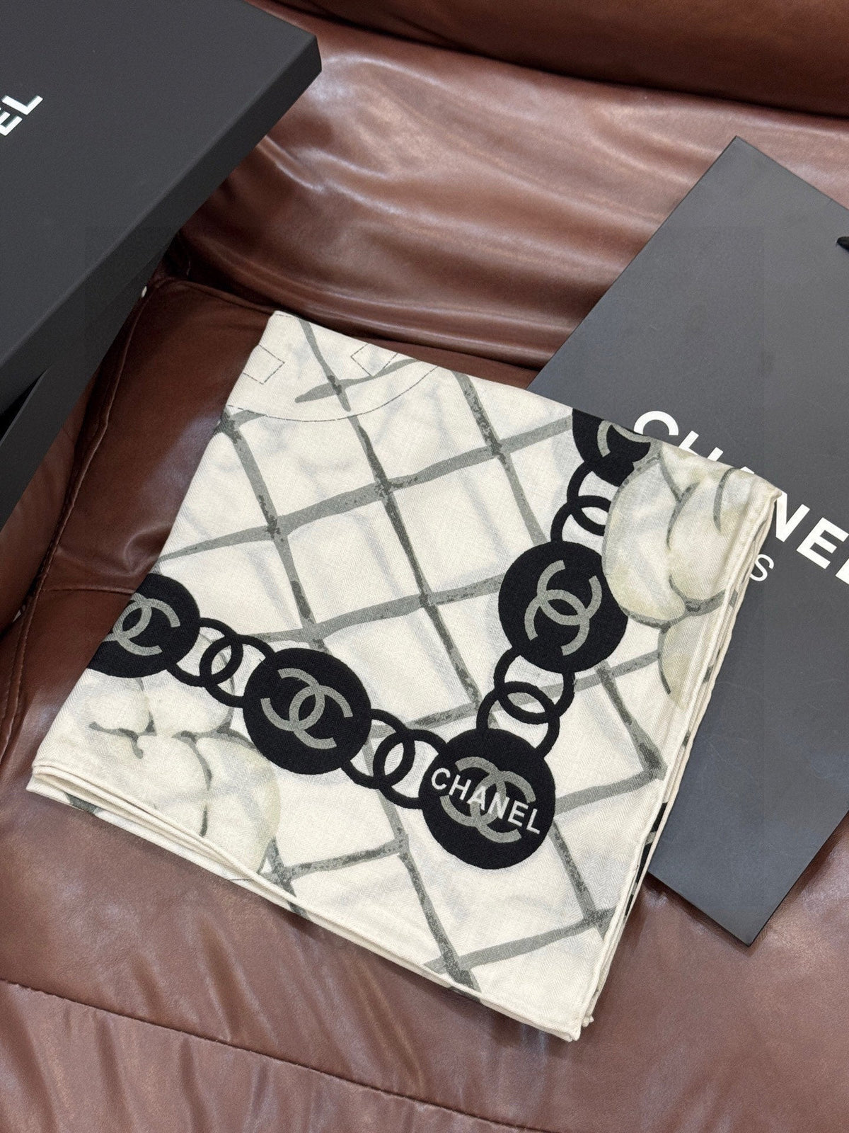 CC 25 Scarf 140cm Black White Cashmere 293218
