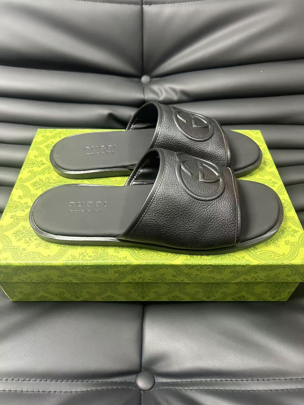 GG Men's 25 Monogram Slide Black Calfskin 540246