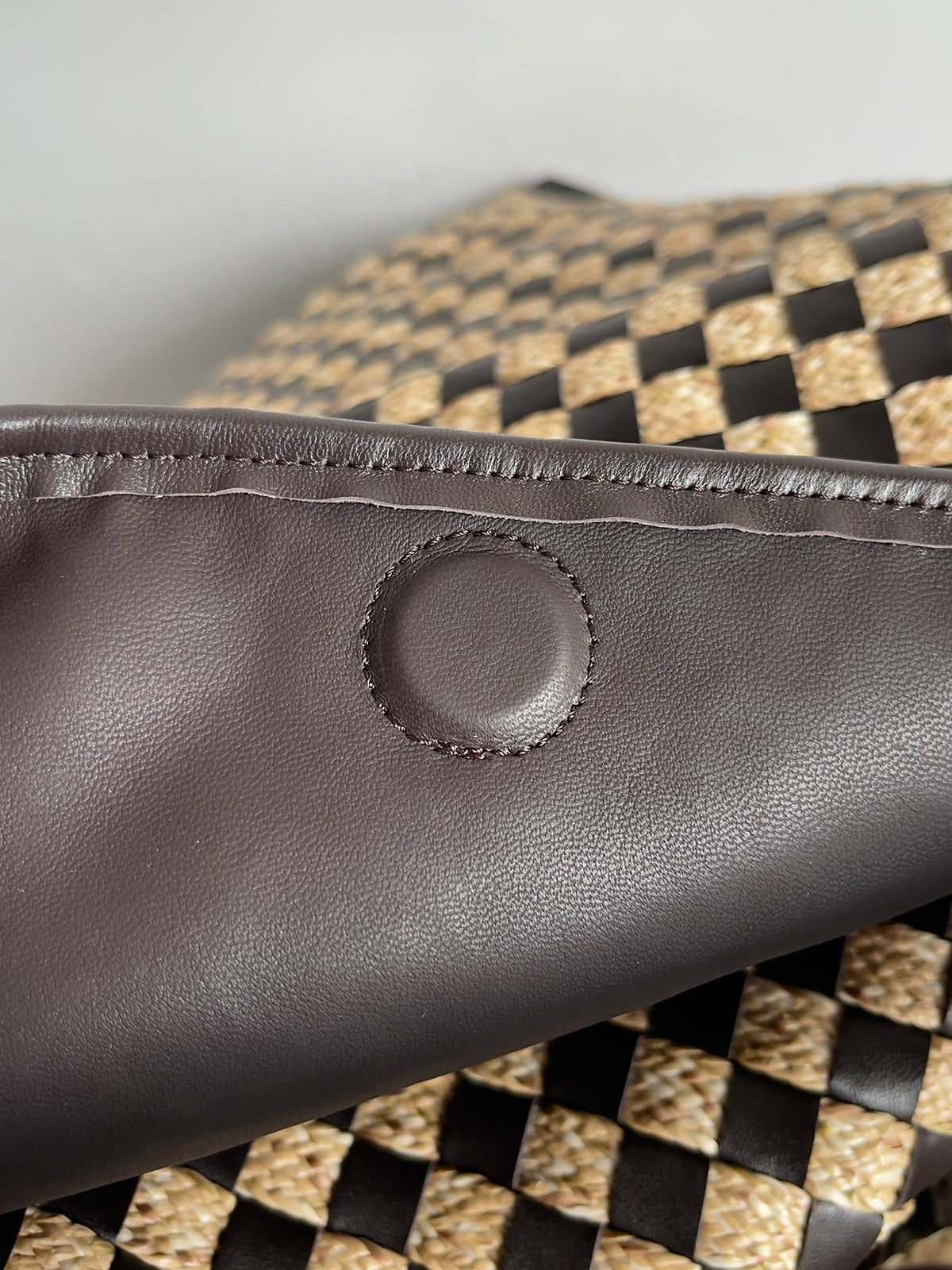 BV Hop Beige mix Brown Raffia Cowhide 249693