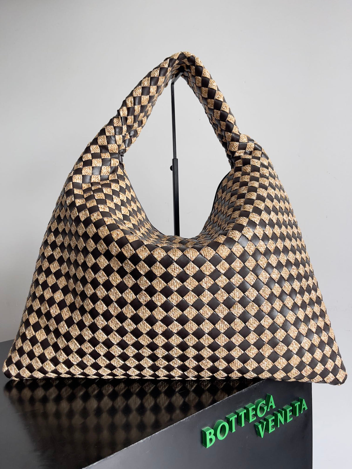 BV Hop Beige mix Brown Raffia Cowhide 249693