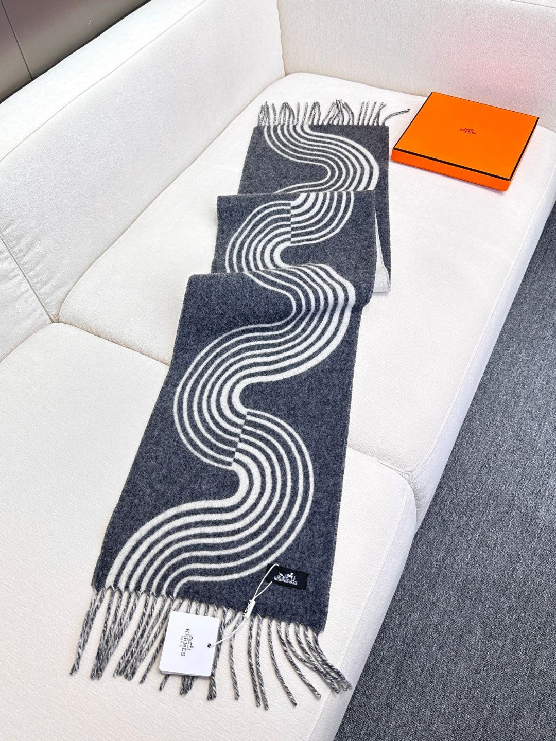 Scarf 180 CM Black Mix White Cashmere