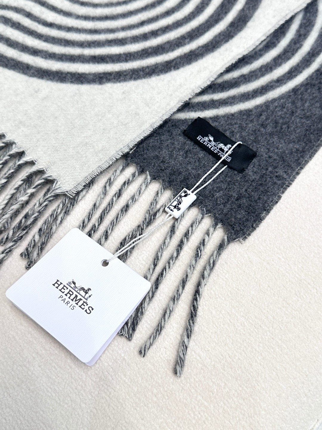 Scarf 180 CM Black Mix White Cashmere