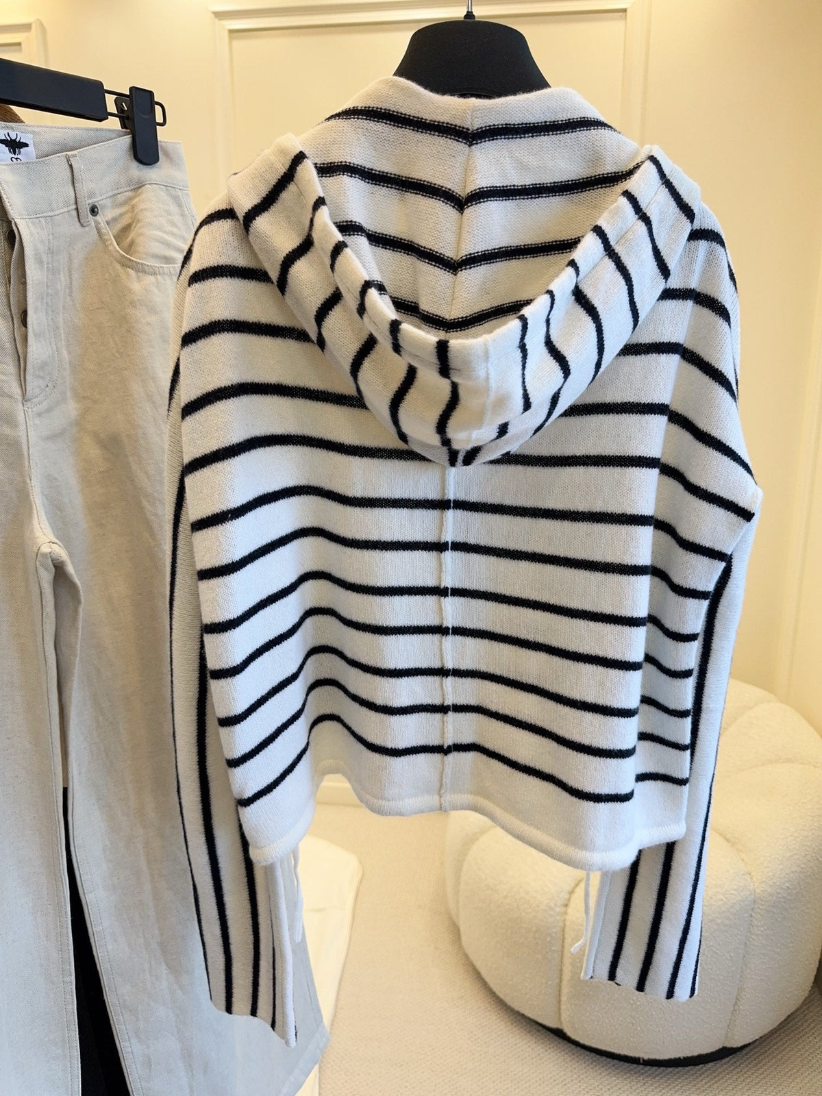 CD 25 Hooded Cardigan White Black Wool