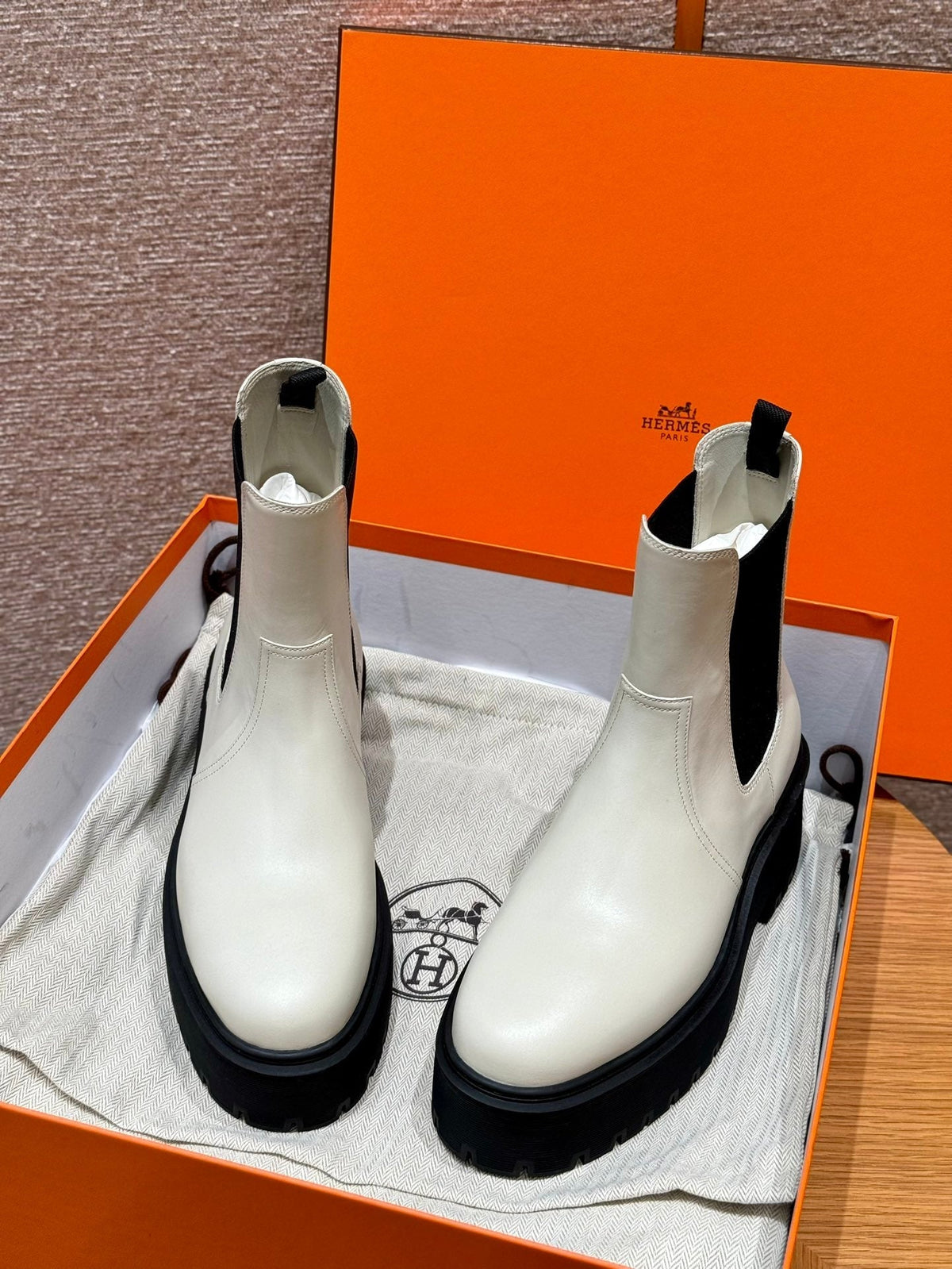 HM Harrow Ankle Boot 50MM In White Cowhide 114780