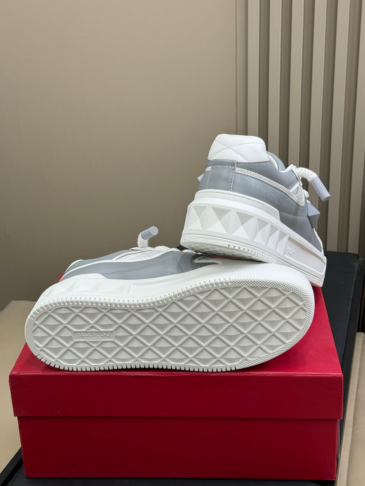 VT 2025 Sneakers White Light Gray Frabic Cowhide 548575
