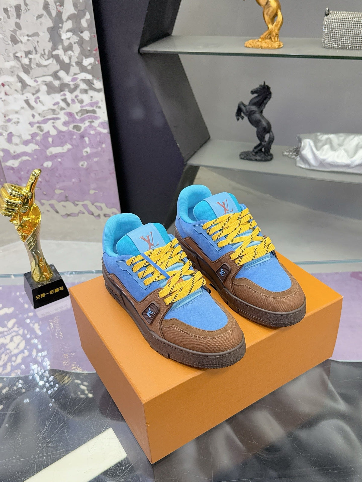 LV x Tyler 26ss Sneaker Blue Brown Suede 672140