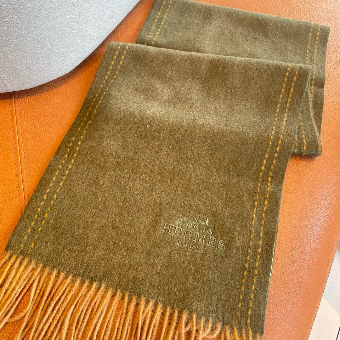 UNIE BRODEE GM MUFFLER IN OLIVE GREEN CASHMERE