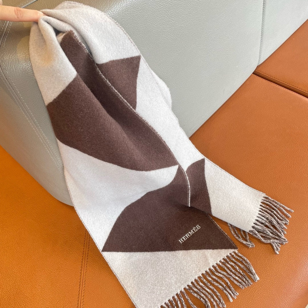 Geometric Scarf 151 CM IN Dark Brown Mix White Cashmere