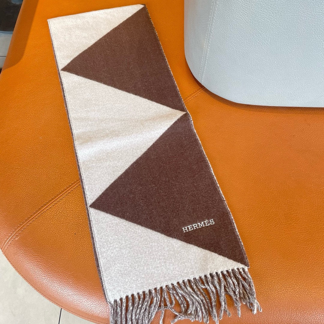 Geometric Scarf 151 CM IN Dark Brown Mix White Cashmere